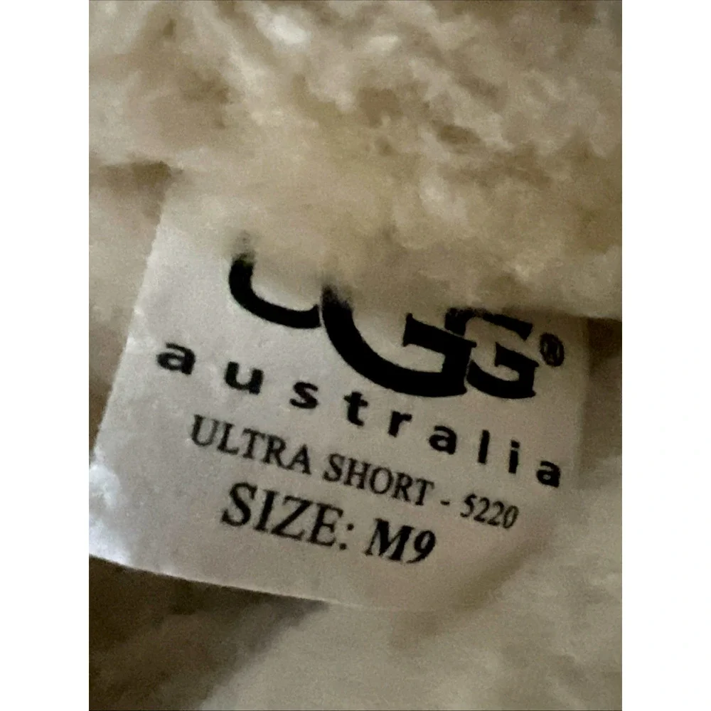 UGG Australia Mens Ultra Short Beige Mid Calf Boots US 9M Lambskin 5220 Pull On